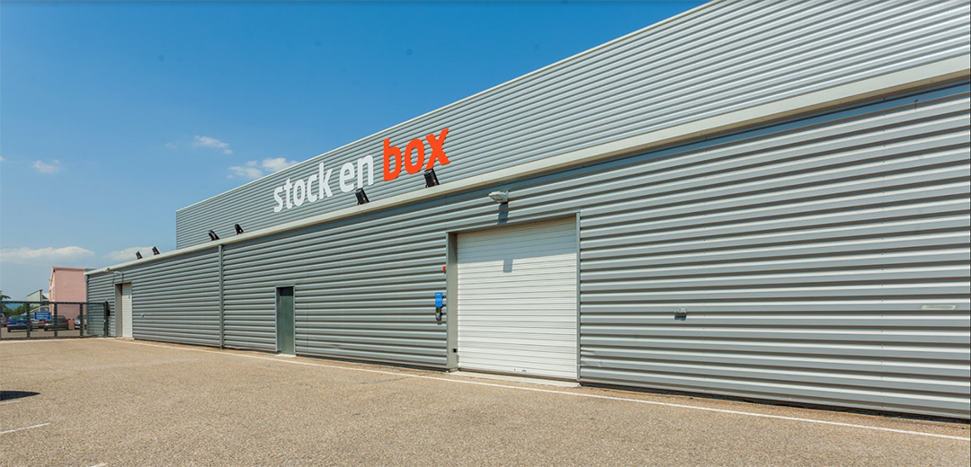 Exterieur stock en box Caluire Garde meuble
